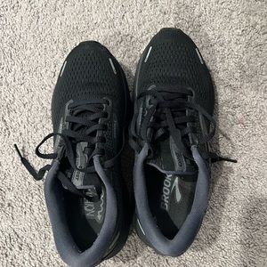 Brooks Cushion shoes